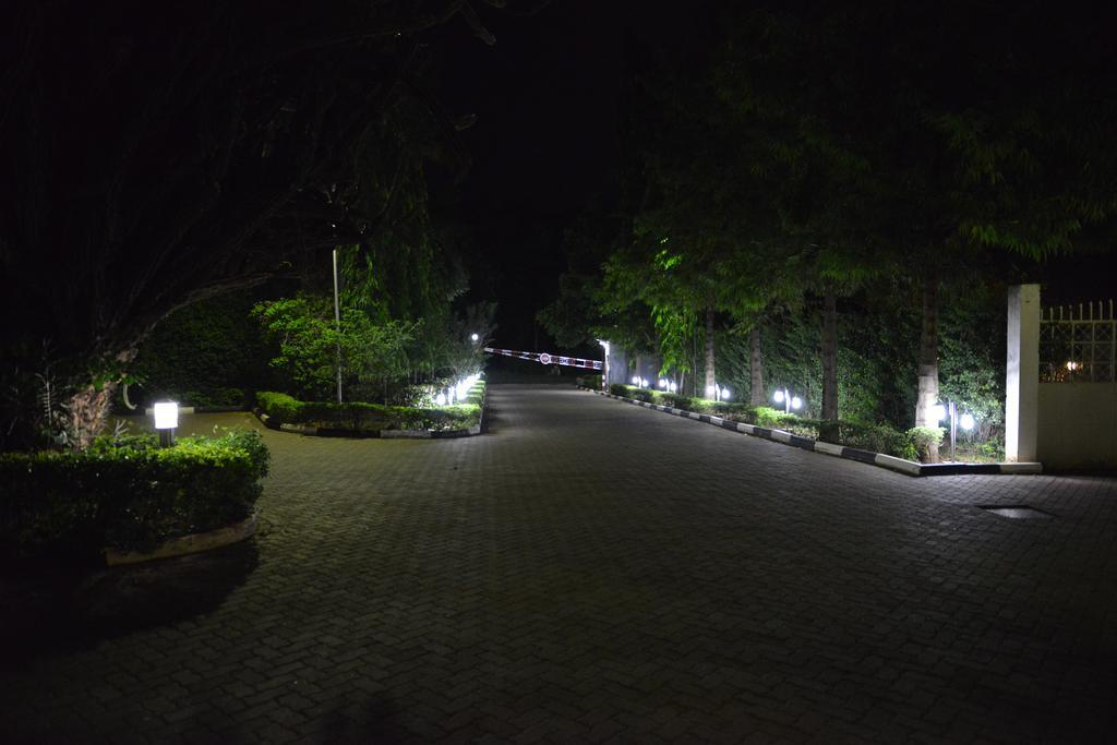 Morogoro Hotel Bagian luar foto