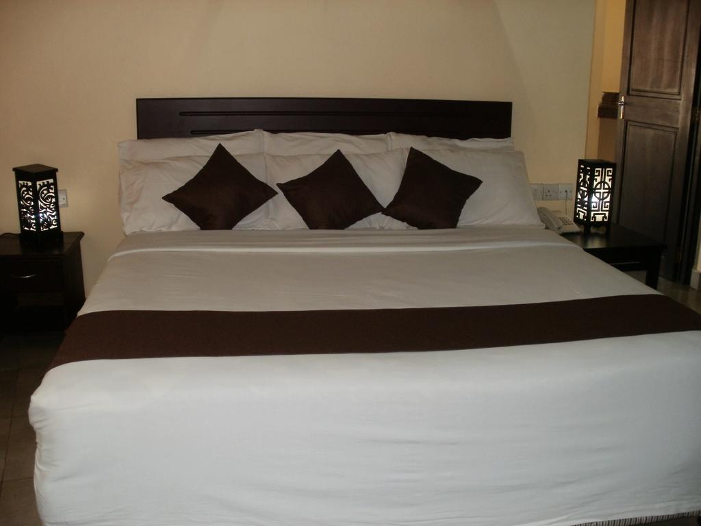 Morogoro Hotel Bagian luar foto