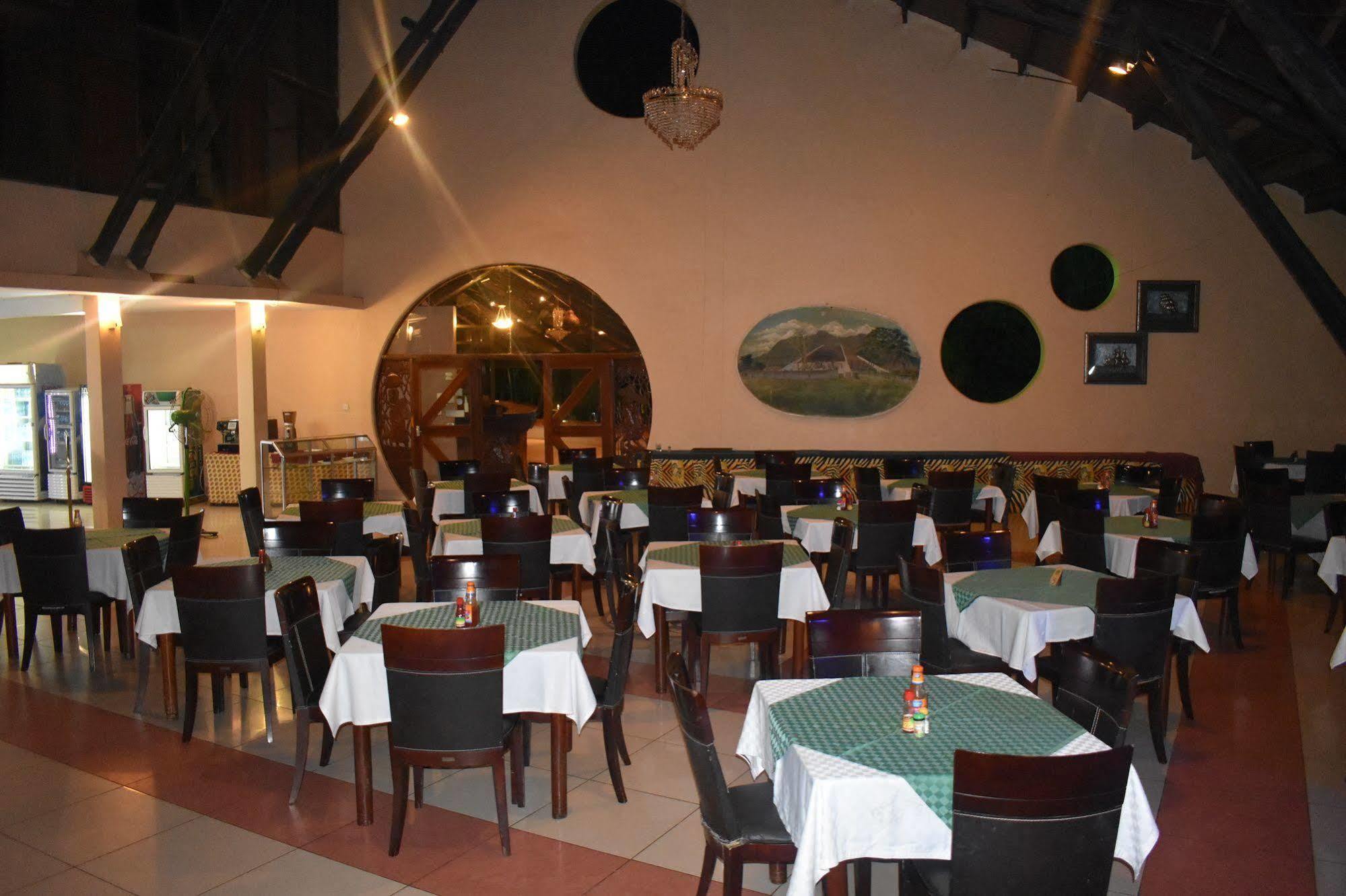 Morogoro Hotel Bagian luar foto